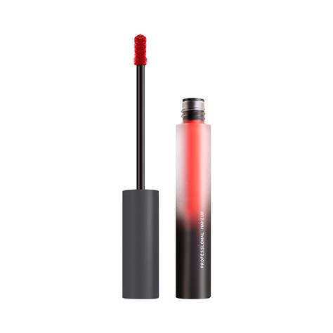 Transparent miroir sheer lipstick .